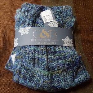 New hat and scarf set